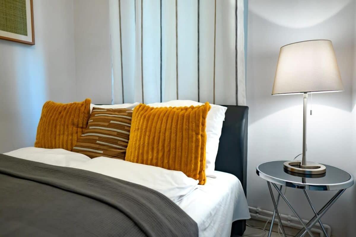 Chic Central Flat With River View Budapest Eksteriør bilde