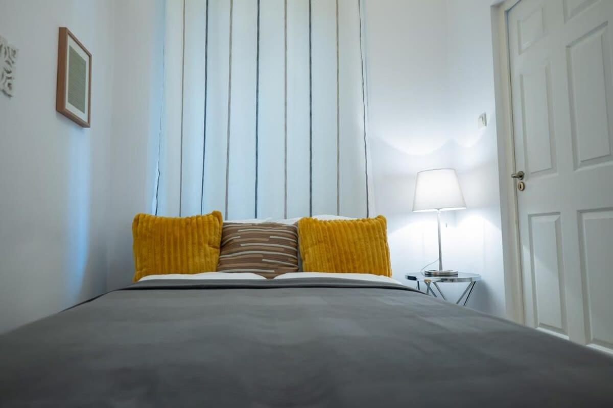 Chic Central Flat With River View Budapest Eksteriør bilde